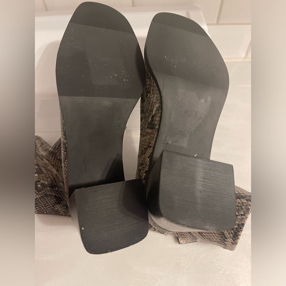 **New** Open Edit Giah Bootie In Snakeskin Size 8 - image 3